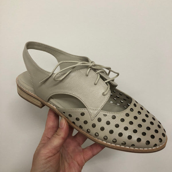 Django and Juliette ~ Aven ~ Almond ~ Black