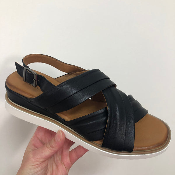 Rilassare Treble 3 Colours ~ Black ~ Coconut ~ Navy ~ Leather