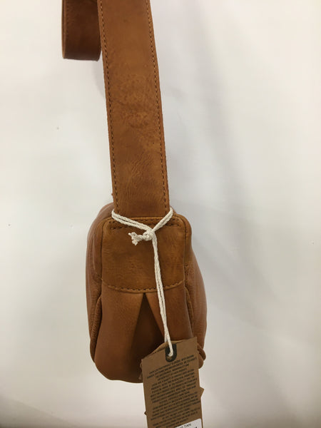 Oran Rugged Hide Annalise Slouchy Cross Body ~ Black ~ Tan ~ Latte