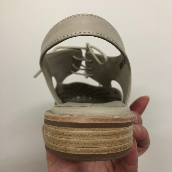 Django and Juliette ~ Aven ~ Almond ~ Black