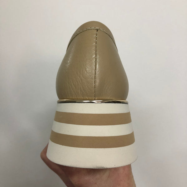 Django & Juliette Eggey ~ Camel/Natural ~ Leather