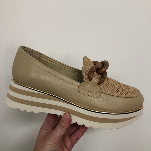 Django & Juliette Eggey ~ Camel/Natural ~ Leather