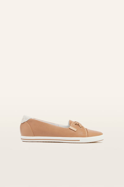 Frankie4 Hannah III 2 Colours Chalk Embossed ~ Camel Punched