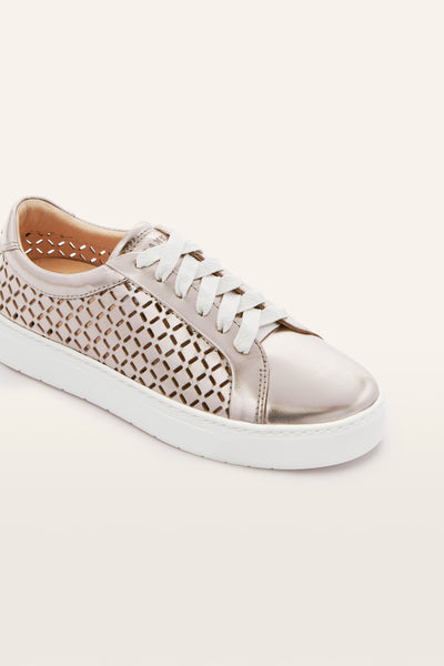 Frankie4 Mim V ~ White ~ Champagne ~ Lattice