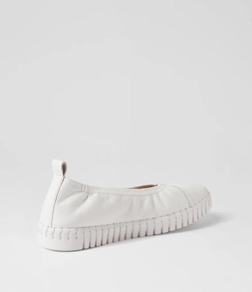 Django & Juliette Heaton ~ White ~ Almond ~ Black/White ~ Leather