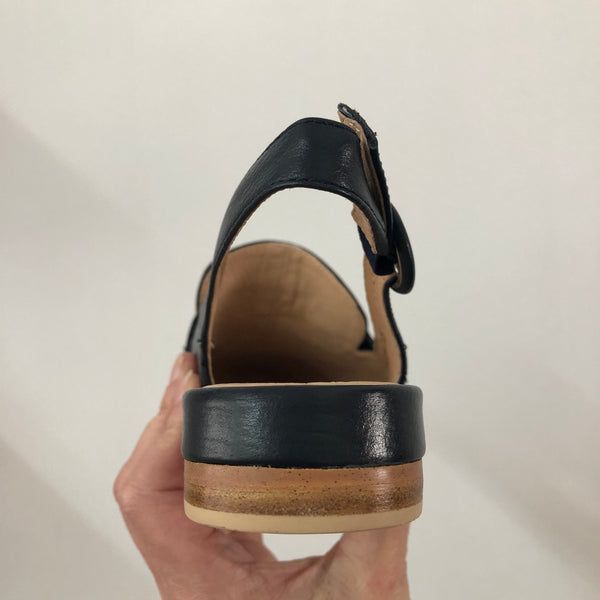 Django & Juliette Favillas 3 Colours~ Black ~ Navy ~ Vanilla ~ Leather