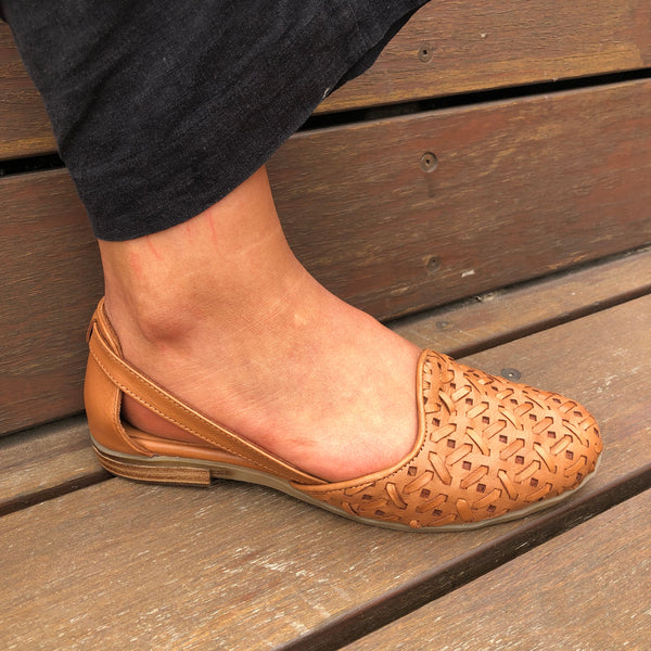 Sala ~ Cressa ~ 2 Colours ~ Black ~ Coconut