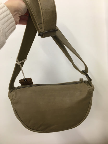 Oran Rugged Hide Annalise Slouchy Cross Body ~ Black ~ Tan ~ Latte
