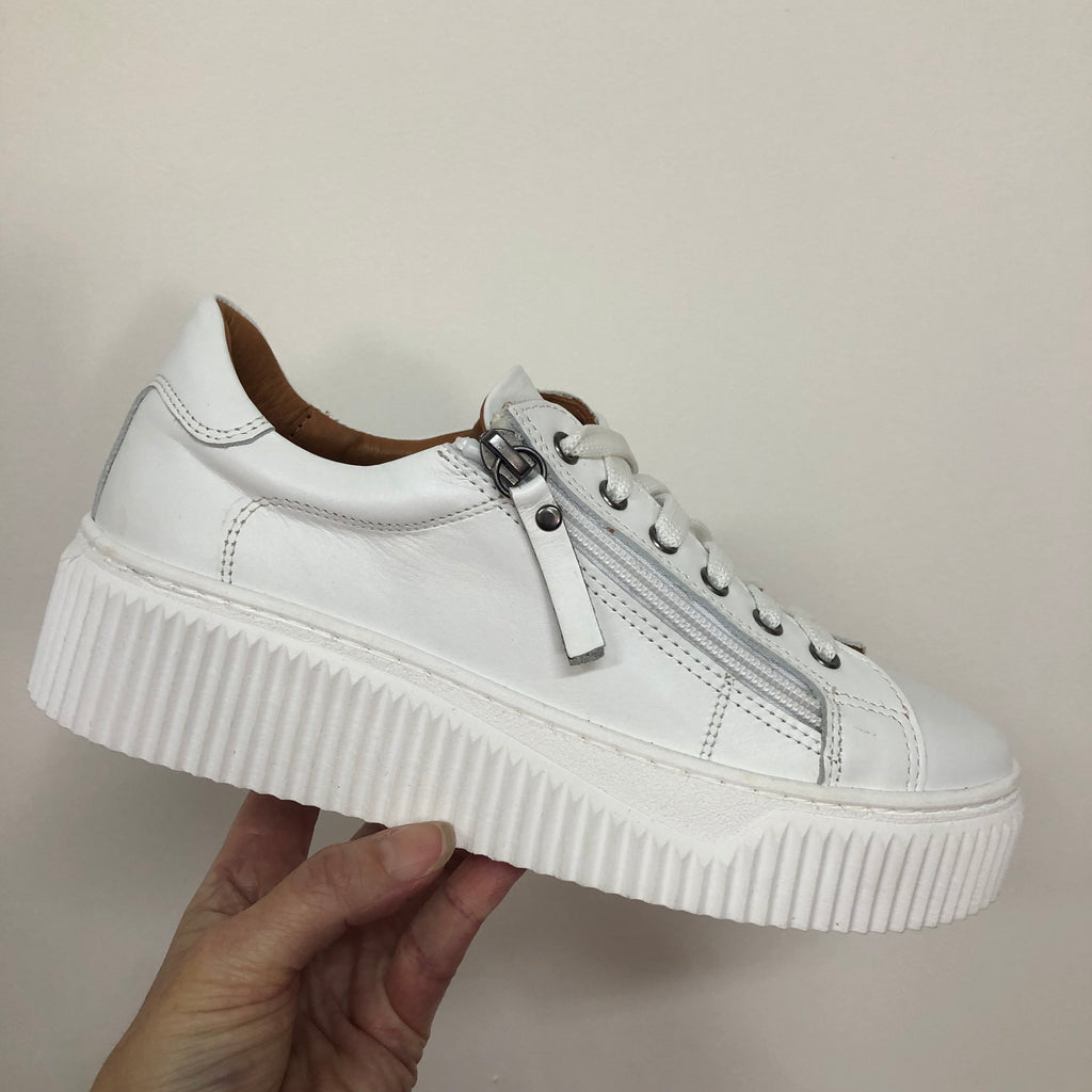 Sala Bonnie ~ White ~ Dark Stone ~ Leather Sneaker