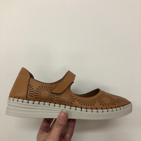 Sala ~ Ladder ~ Coconut ~ Leather