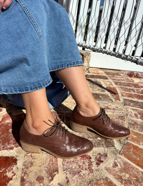 Django & Juliette Clint Leather Shoe ~ Mocca ~ Black