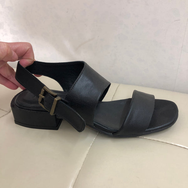 Bueno Delilah ~ Black ~ Coconut ~ Leather