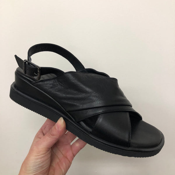 Sala ~ Webster ~ 2 Colours ~ Black ~ Coconut ~ Leather