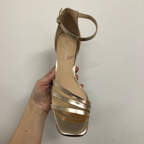 Django & Juliette ~ Utte ~ Gold Foil