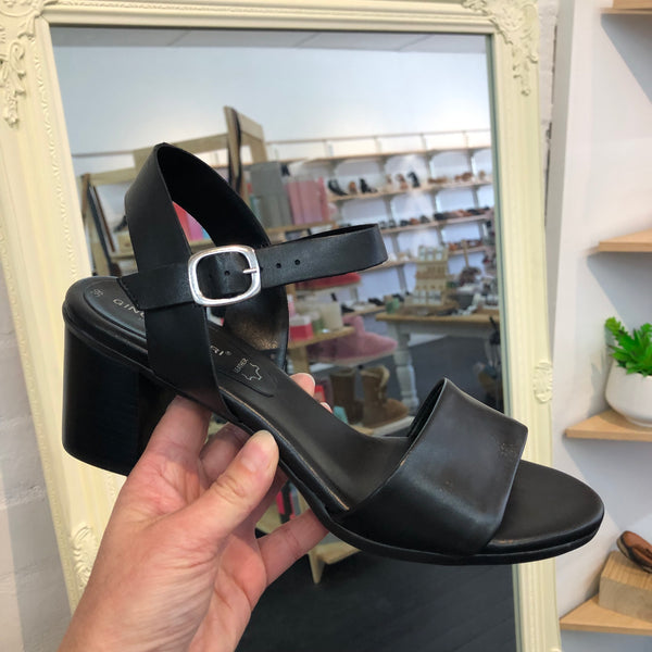 Gino Ventori ~ Hettie ~ Black ~ Tan Leather Heel