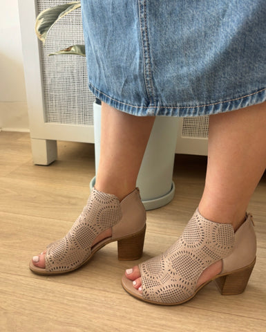 Top End Getit ~ Black ~ Tan ~ Silver