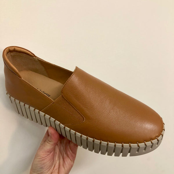 Django & Juliette Becca ~ Tan/Oat Sole ~Silver ~ White ~ Black ~ Almond ~ Leather Slip on