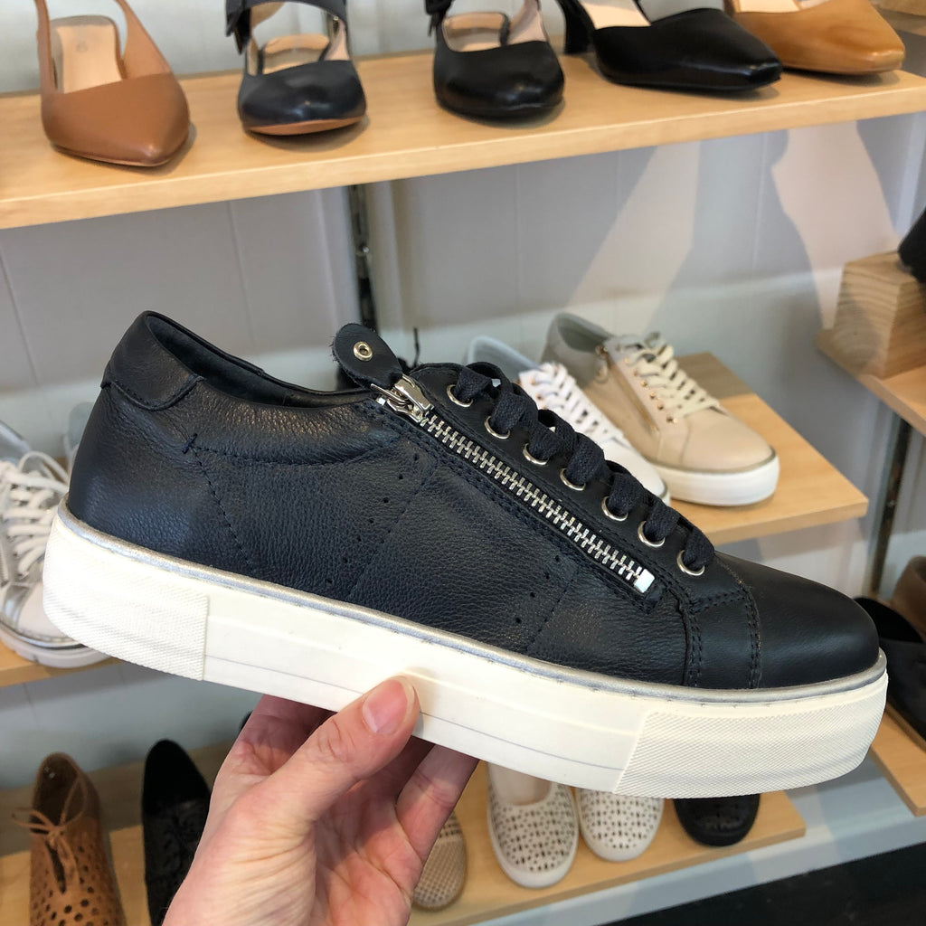 Django & Juliette Froggy ~ Navy ~ White ~ Vanilla ~ Black ~ All Black ~ Leather