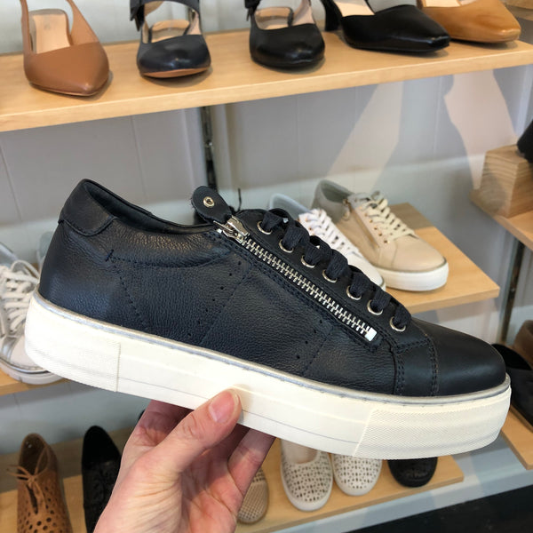 Django & Juliette Froggy ~ Navy ~ White ~ Vanilla ~ Black ~ All Black ~ Leather