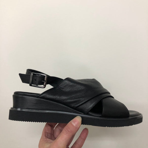 Sala ~ Webster ~ 2 Colours ~ Black ~ Coconut ~ Leather