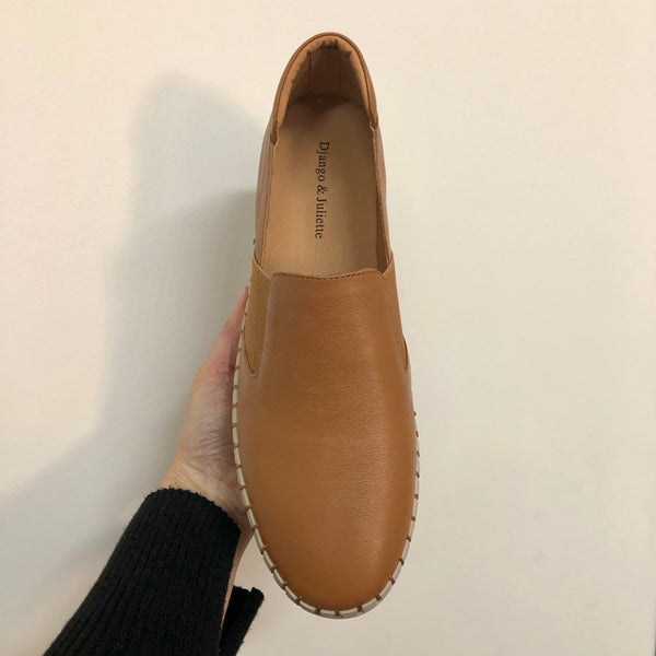 Django & Juliette Becca ~ Tan/Oat Sole ~Silver ~ White ~ Black ~ Almond ~ Leather Slip on