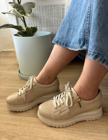 Django & Juliette Eammes ~ Black ~ White ~ Almond ~ Navy ~ Red ~ Leopard ~ Leather