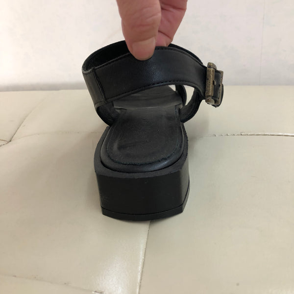 Bueno Delilah ~ Black ~ Coconut ~ Leather