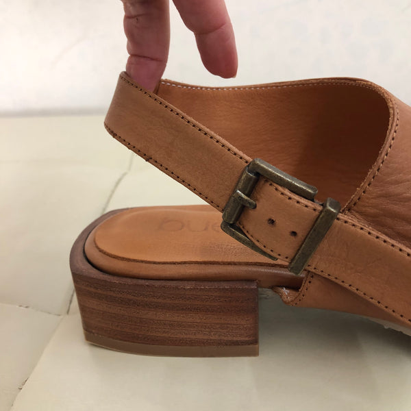 Bueno Delilah ~ Black ~ Coconut ~ Leather