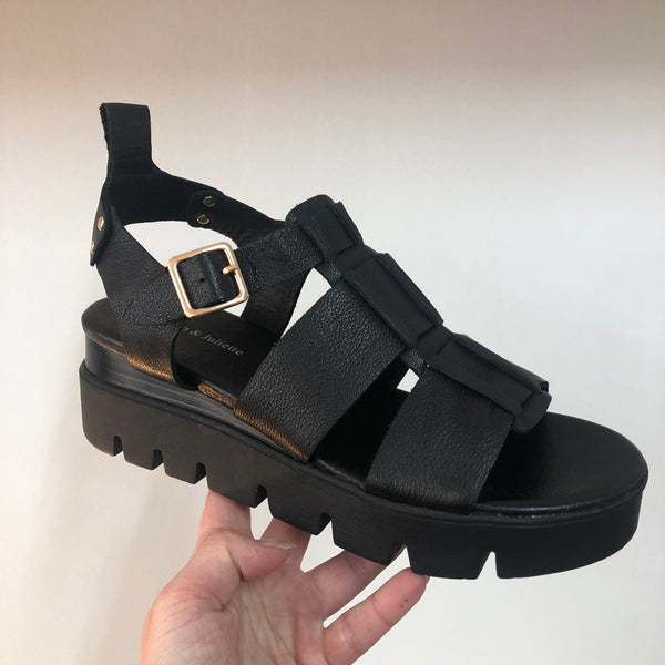 Django & Juliette Relie ~ Black ~ Leather