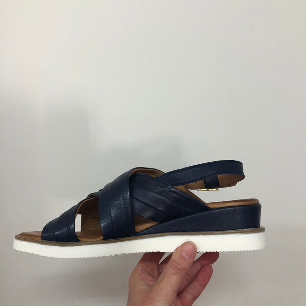 Rilassare Treble 3 Colours ~ Black ~ Coconut ~ Navy ~ Leather