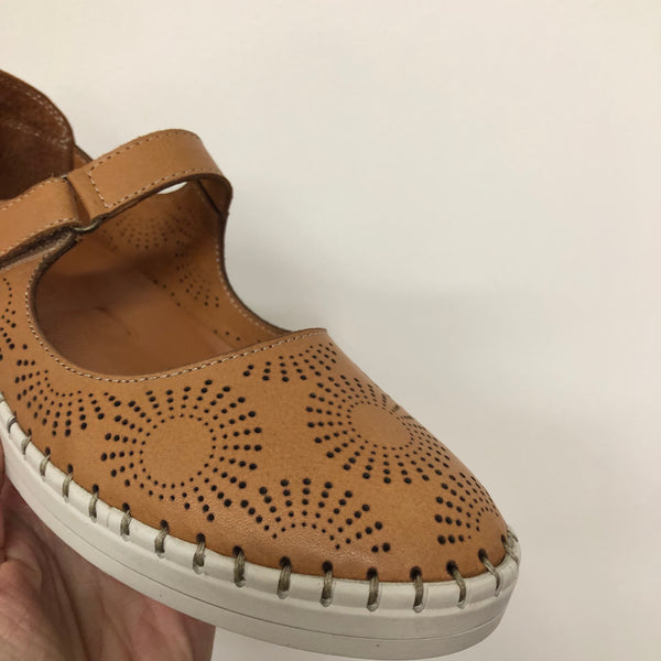 Sala ~ Ladder ~ Coconut ~ Leather