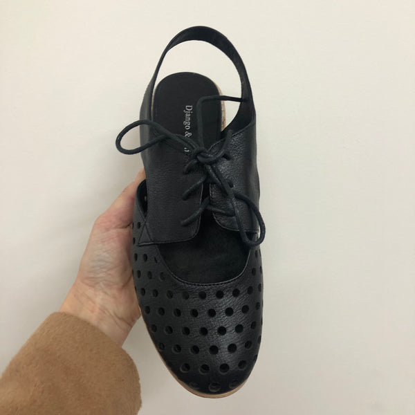 Django and Juliette ~ Aven ~ Almond ~ Black