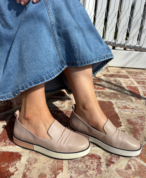 Ziera Raider ~ Tan ~ Black ~ Rose ~ Leather W-ZR