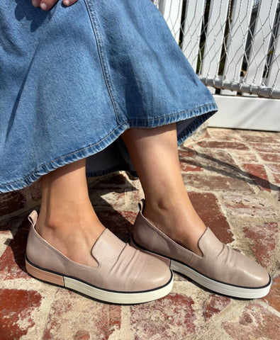 Ziera Raider ~ Tan ~ Black ~ Rose ~ Leather W-ZR