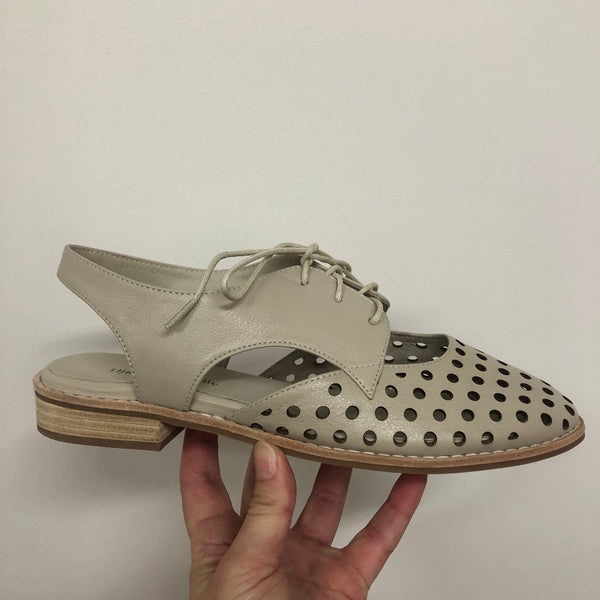 Django and Juliette ~ Aven ~ Almond ~ Black