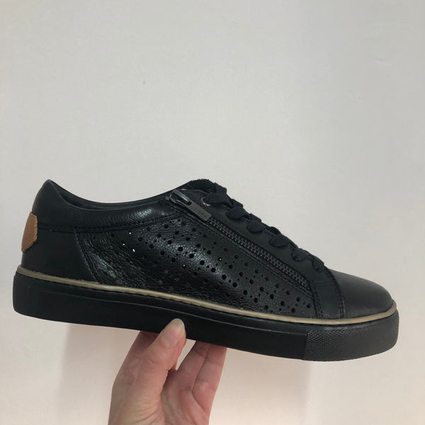 Ziera Proya ~ 4 Colours ~ Black ~ White ~ Tan ~ Navy ~ Leather