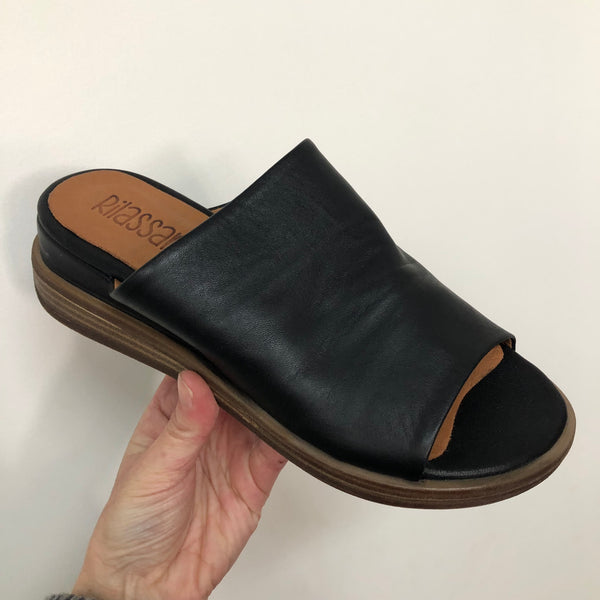 Rilassare ~ Faith ~ Black Leather