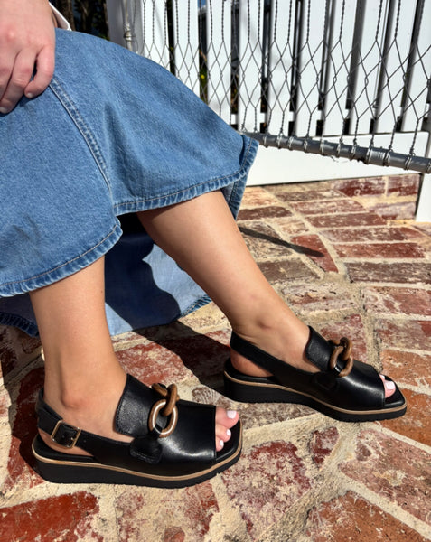 Django & Juliette Kameli ~ 2 Colours ~ Black ~ Cognac ~ Leather