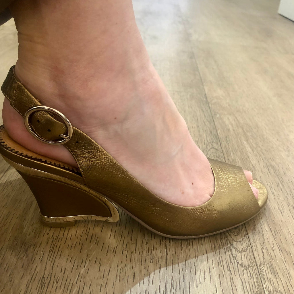 Django & Juliette 6 Colours Exclamation Leather