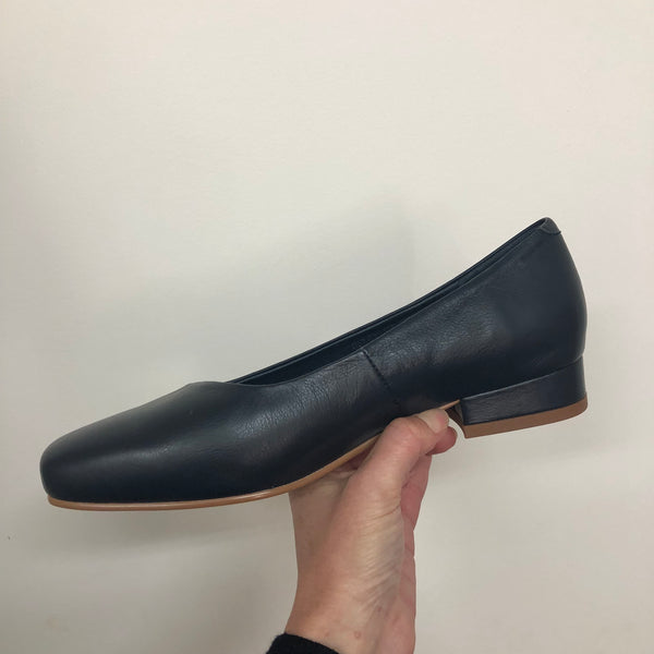 Django and Juliette Belek 3 Colours ~ Tan ~ Black ~ Navy ~ Leather