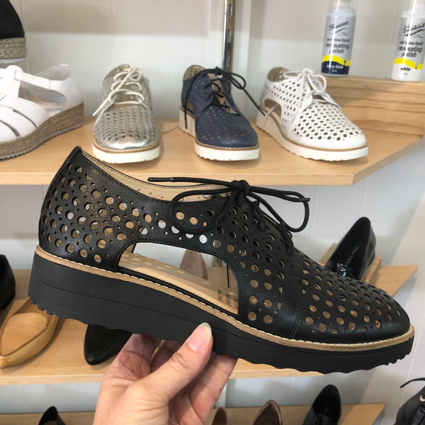 Top End Onstage ~ Tan ~ Black ~ Navy ~ Silver ~ White ~ Soft Gold ~ Black/Black ~ Navy/Navy ~ Denim