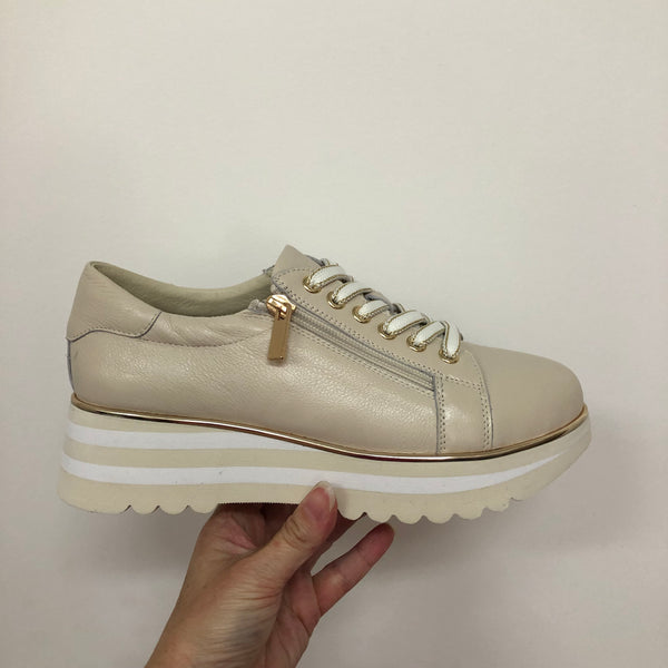 Django & Juliette Eammes ~ Black ~ White ~ Almond ~ Navy ~ Red ~ Leopard ~ Leather