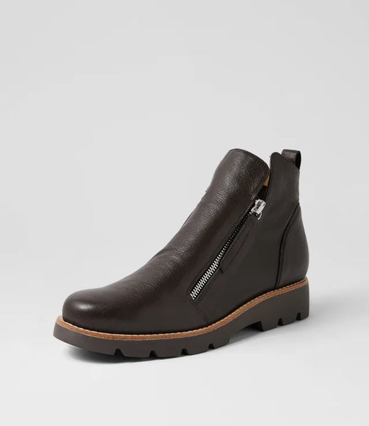 Django & Juliette ~ 2 Colours ~ Dottiz ~ Black ~ Chocolate ~ Leather Boot