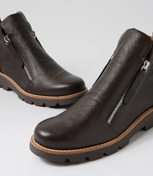 Django & Juliette ~ 2 Colours ~ Dottiz ~ Black ~ Chocolate ~ Leather Boot