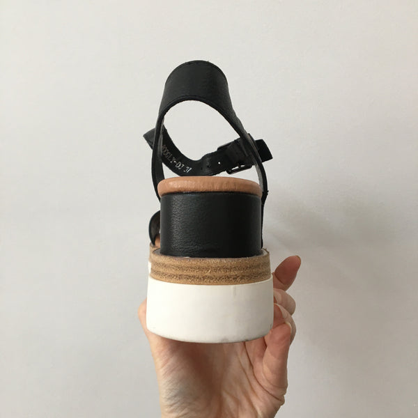 Django & Juliette Boogly 5 Colours ~ Tan ~ Black ~ White ~ Almond ~ All Black ~ Leather Wedge