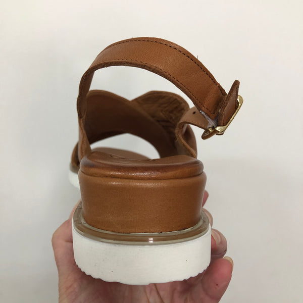 Sala ~ Webster ~ 2 Colours ~ Black ~ Coconut ~ Leather