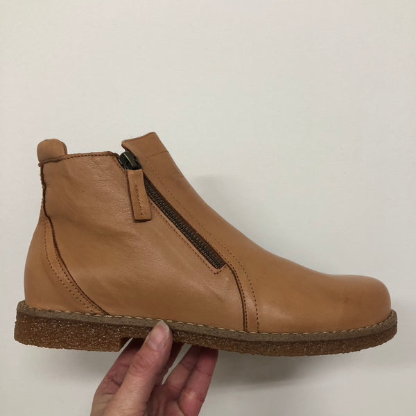 Rilasarre Tallow 4 Colours ~ Navy ~ Black ~ Cognac ~ Elmwood ~ Leather Boot