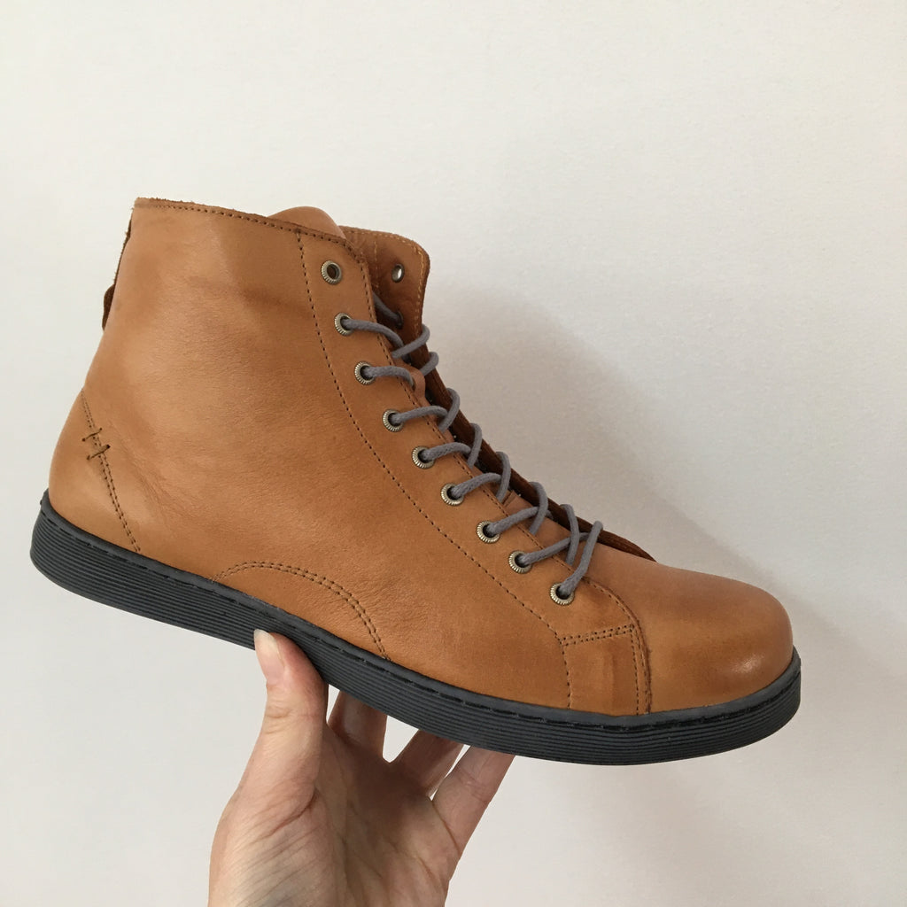 Rilassare Tempo 3 Colours ~ Cognac ~ Elwood ~ Black ~ Leather Boot