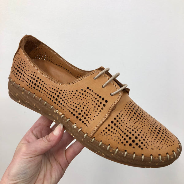 Sala Reva Tan Leather