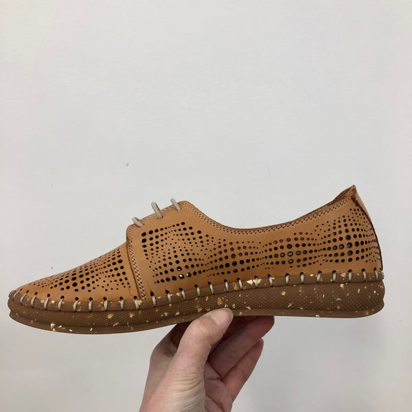 Sala Reva Tan Leather